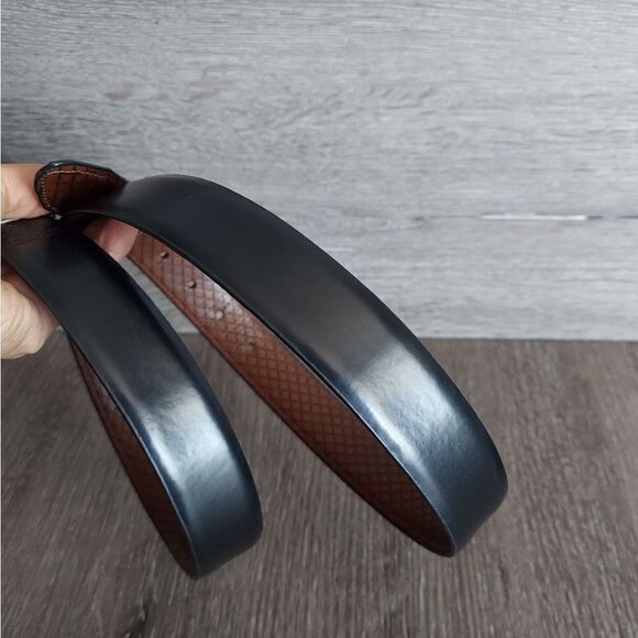 Donald J. Trump Reversible Belt Black & Brown 42 - Picture 6 of 8